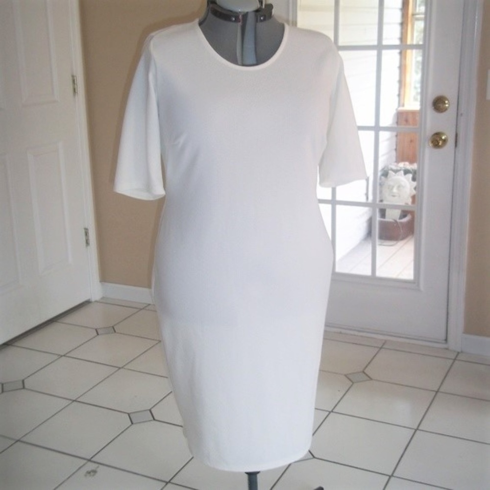 Off White Textured Knit Long Line Fitted Shift